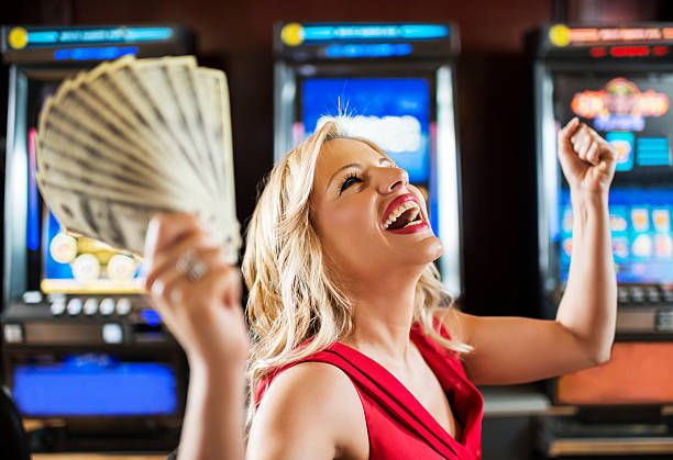 Slots game interface on aksara4d wap showing payout table